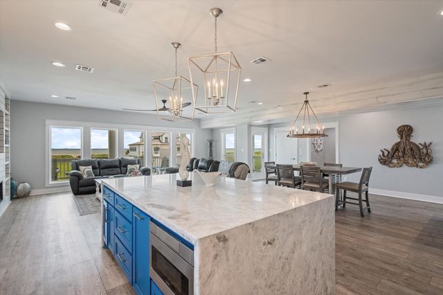 3701 Biscayne Beach Road, Port Bolivar, TX 77650