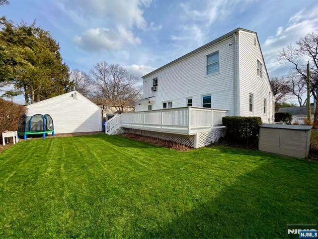 9 Pleasant Avenue, Tenafly, NJ 07670