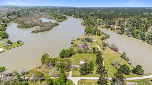 1633 River Road, Goodrich, TX 77335
