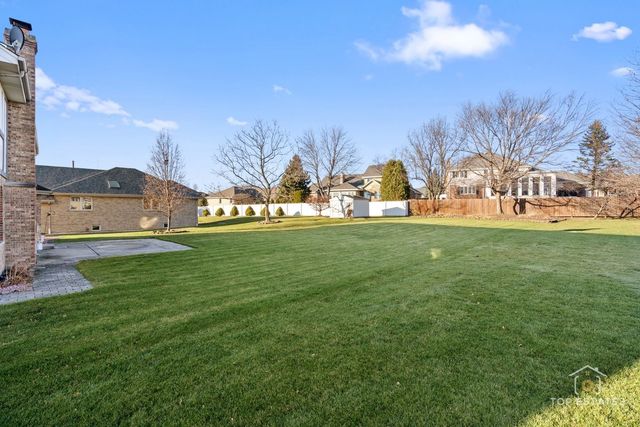 13124 W Beaver Lake Drive, Homer Glen, IL 60491