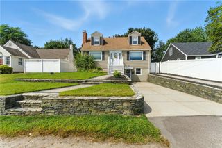 33 Swan Street, North Providence, RI 02911