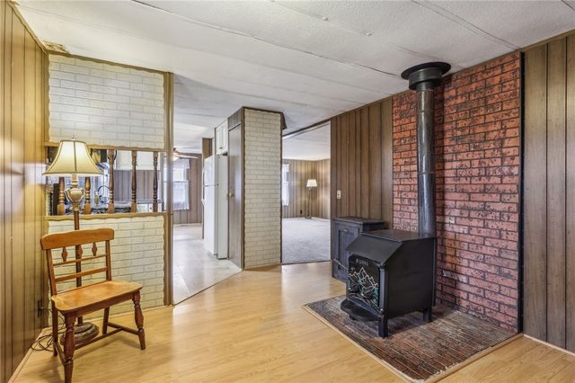 144 Langham Dr, Green Twp, PA 15050