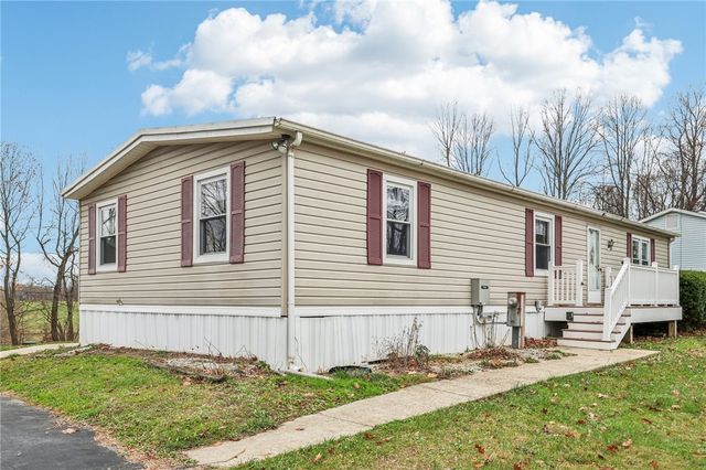144 Langham Dr, Green Twp, PA 15050