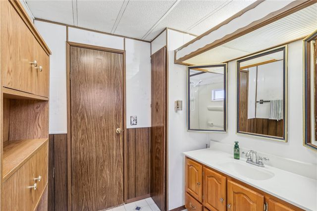 144 Langham Dr, Green Twp, PA 15050