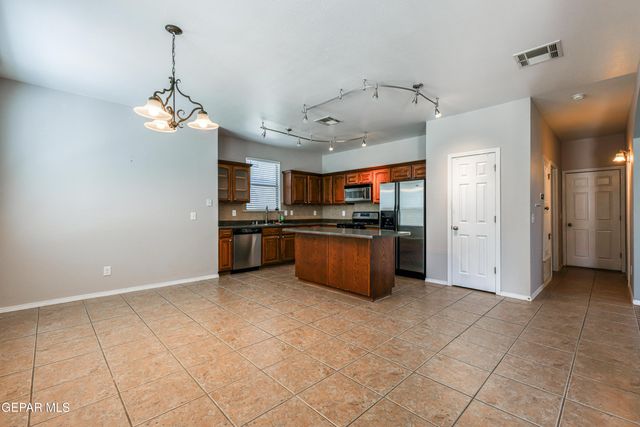 14044 Highweed Drive, Horizon City, TX 79928