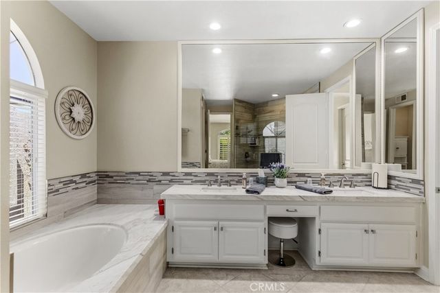23050 Donnoch Court, Murrieta, CA 92562