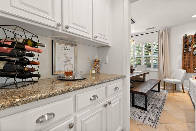 19 Waters Cove Ct, Sacramento, CA 95831