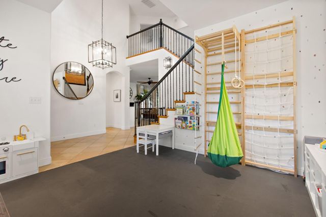 19 Waters Cove Ct, Sacramento, CA 95831