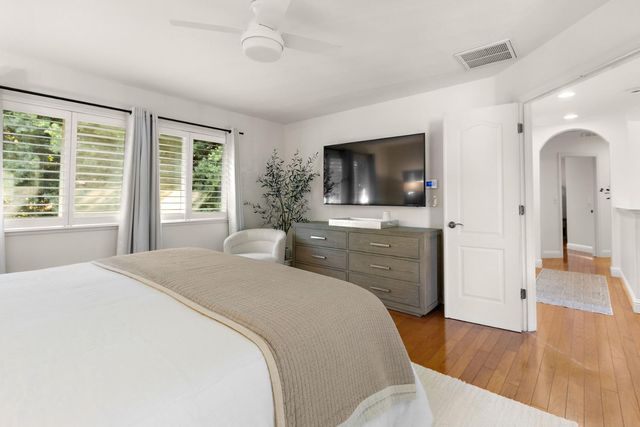 19 Waters Cove Ct, Sacramento, CA 95831