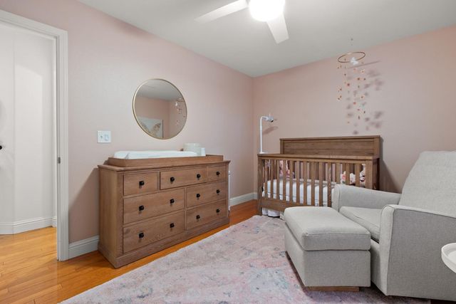 19 Waters Cove Ct, Sacramento, CA 95831