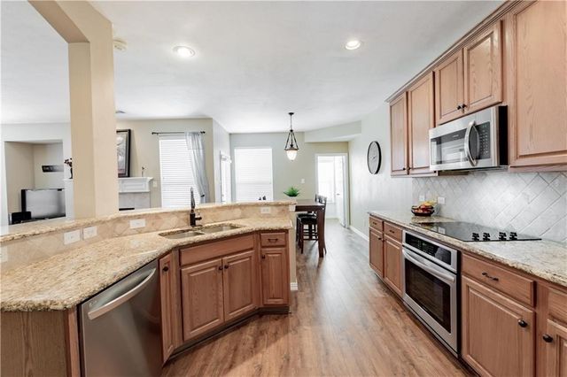 2413 Aberdeen Avenue, Mckinney, TX 75072