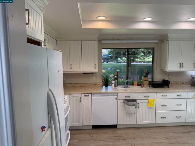 2017 W Rancho Verde Cir, Danville, CA 94526