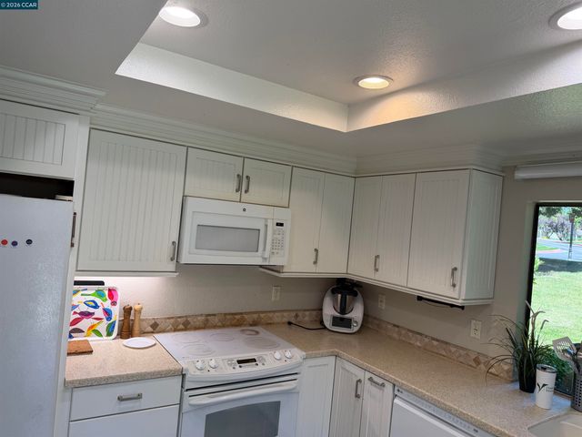 2017 W Rancho Verde Cir, Danville, CA 94526