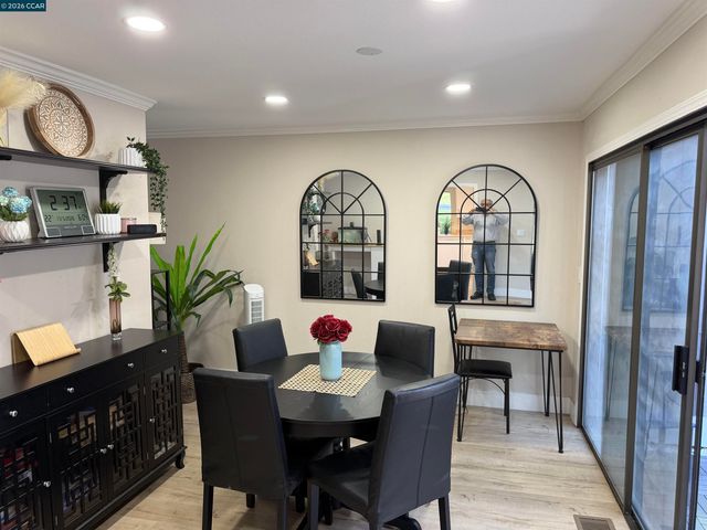 2017 W Rancho Verde Cir, Danville, CA 94526