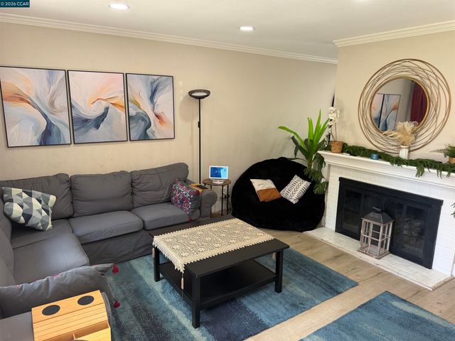 2017 W Rancho Verde Cir, Danville, CA 94526
