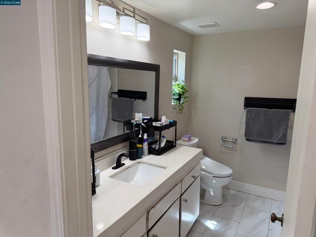 2017 W Rancho Verde Cir, Danville, CA 94526