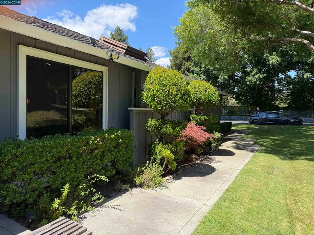 2017 W Rancho Verde Cir, Danville, CA 94526