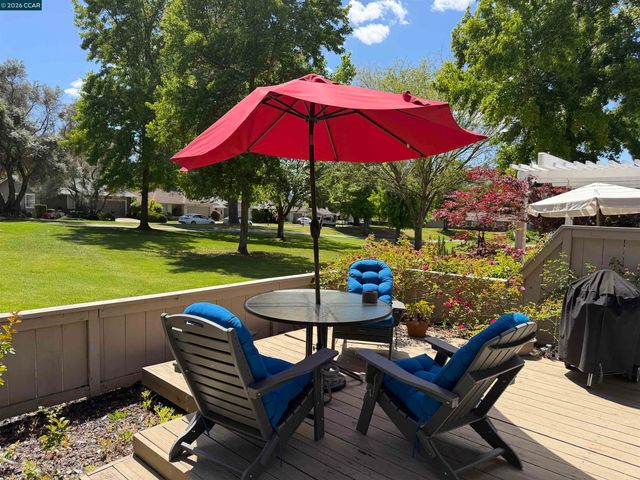 2017 W Rancho Verde Cir, Danville, CA 94526