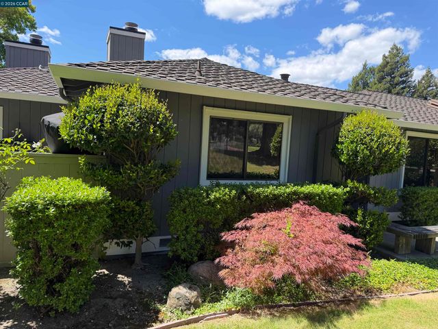 2017 W Rancho Verde Cir, Danville, CA 94526