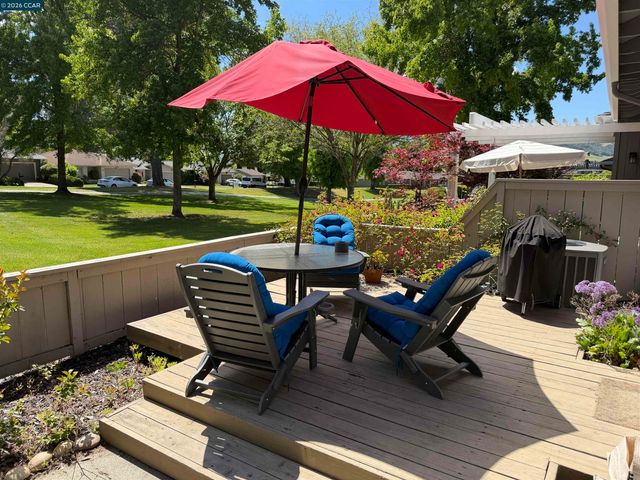 2017 W Rancho Verde Cir, Danville, CA 94526