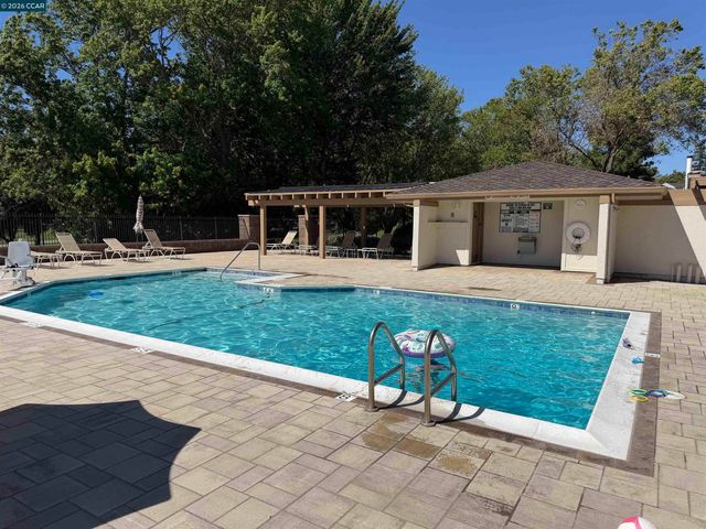 2017 W Rancho Verde Cir, Danville, CA 94526