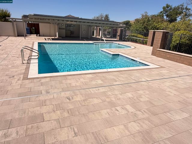 2017 W Rancho Verde Cir, Danville, CA 94526
