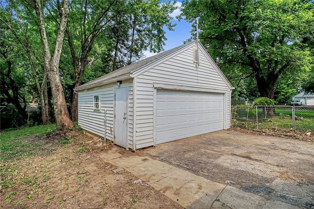 17 Coffman Avenue, Trotwood, OH 45426