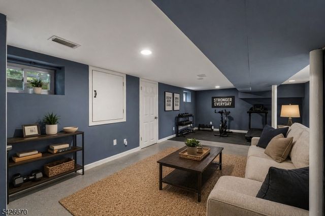 19 Elmwood Ave, West Orange Twp., NJ 07052