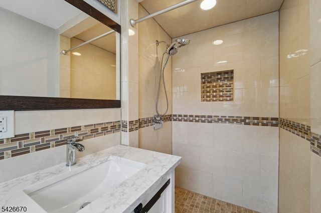 19 Elmwood Ave, West Orange Twp., NJ 07052