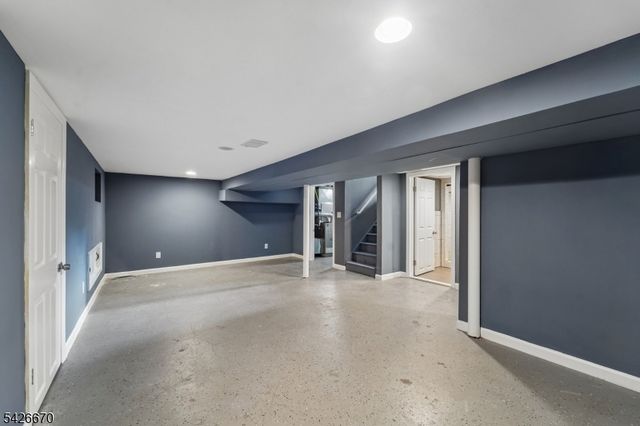 19 Elmwood Ave, West Orange Twp., NJ 07052