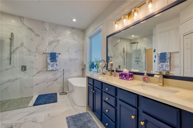 5374 Cortez CT, Cape Coral, FL 33904