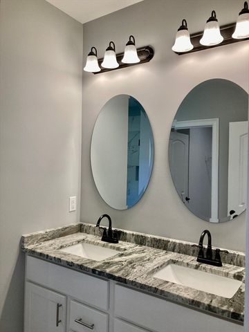 28 Spring Street, Petersham, MA 01366