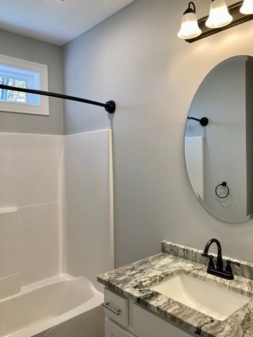 28 Spring Street, Petersham, MA 01366