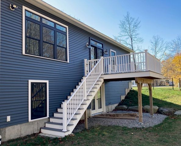 28 Spring Street, Petersham, MA 01366