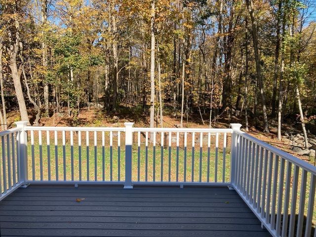 28 Spring Street, Petersham, MA 01366