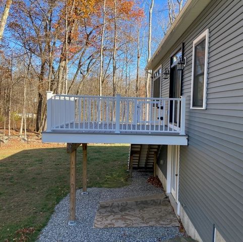 28 Spring Street, Petersham, MA 01366