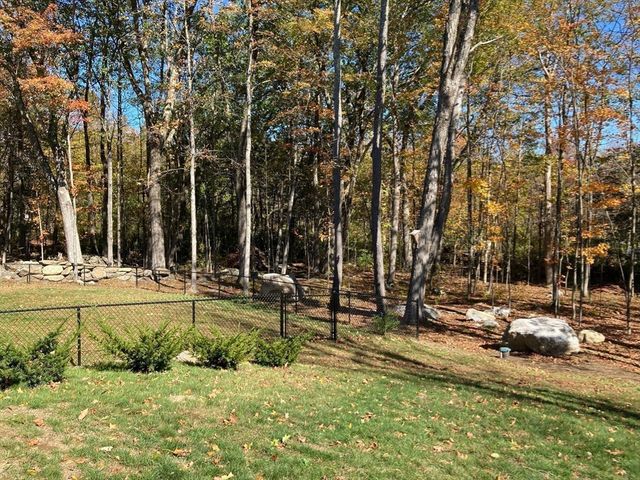 28 Spring Street, Petersham, MA 01366