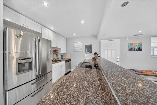 399 NW 72nd Avenue 209, Miami, FL 33126