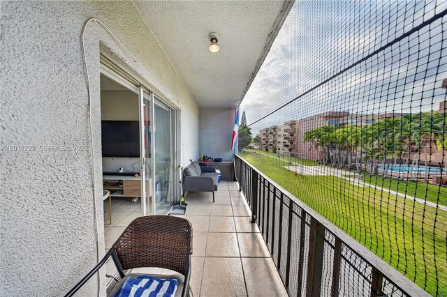 399 NW 72nd Avenue 209, Miami, FL 33126