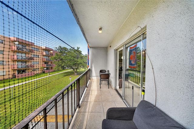 399 NW 72nd Avenue 209, Miami, FL 33126