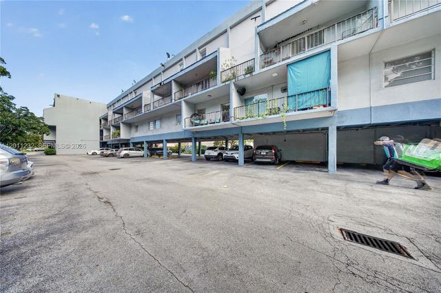 399 NW 72nd Avenue 209, Miami, FL 33126