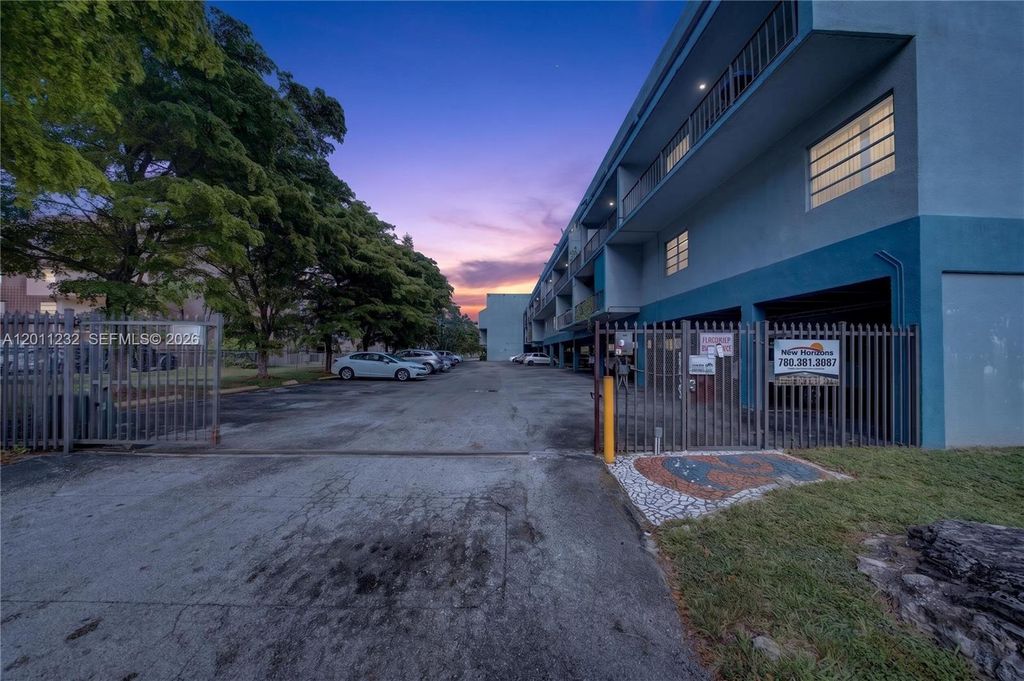 399 NW 72nd Avenue 209, Miami, FL 33126