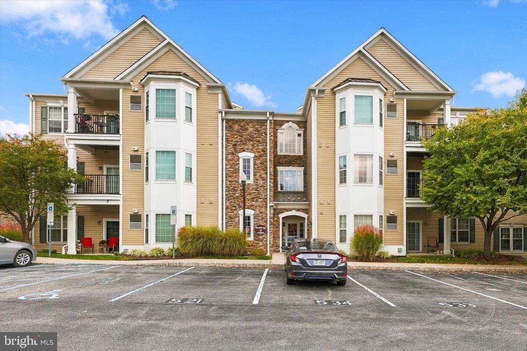 423 CREEKSIDE DR #423, BROOKHAVEN, PA 19015 — exterior