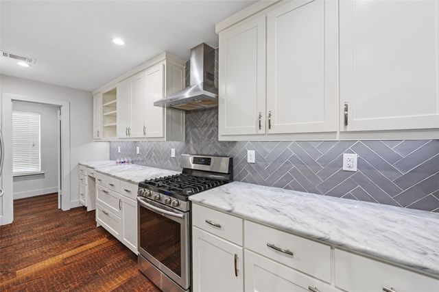 3945 Clubway Lane, Farmers Branch, TX 75244