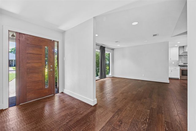 3945 Clubway Lane, Farmers Branch, TX 75244