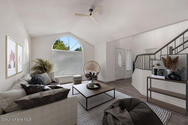 3089 E LAKE FOREST DR, Hayden Lake, ID 83835