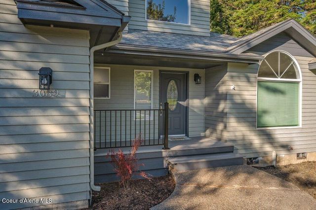 3089 E LAKE FOREST DR, Hayden Lake, ID 83835