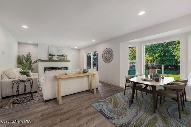 3089 E LAKE FOREST DR, Hayden Lake, ID 83835