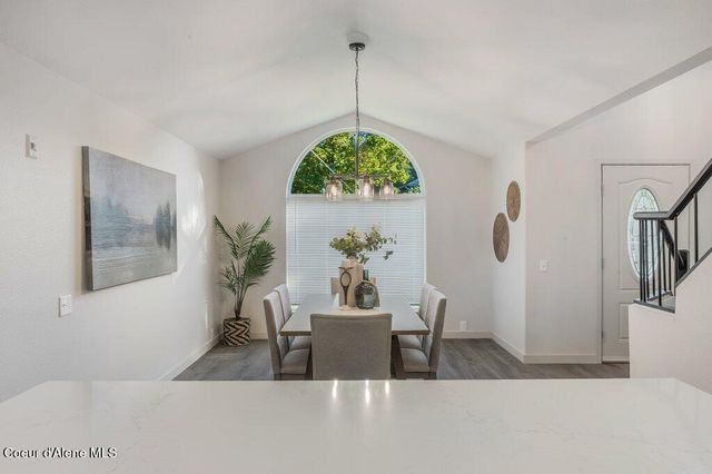 3089 E LAKE FOREST DR, Hayden Lake, ID 83835