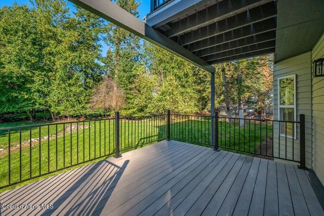 3089 E LAKE FOREST DR, Hayden Lake, ID 83835